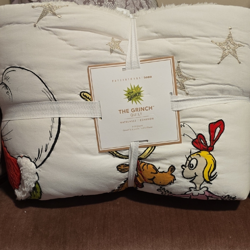 The Grinch Quilt with Cartoon Characters